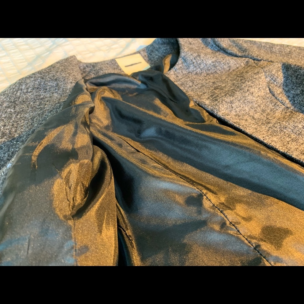Gray Jacket - Picture 4 of 5